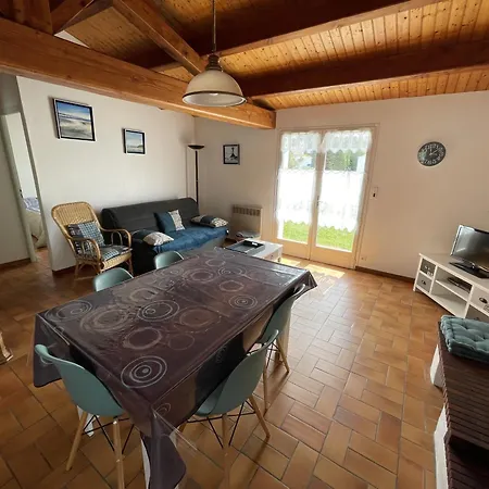 Holiday home Maison Calme Sableaux, Animaux Admis - Fr-1-823-134